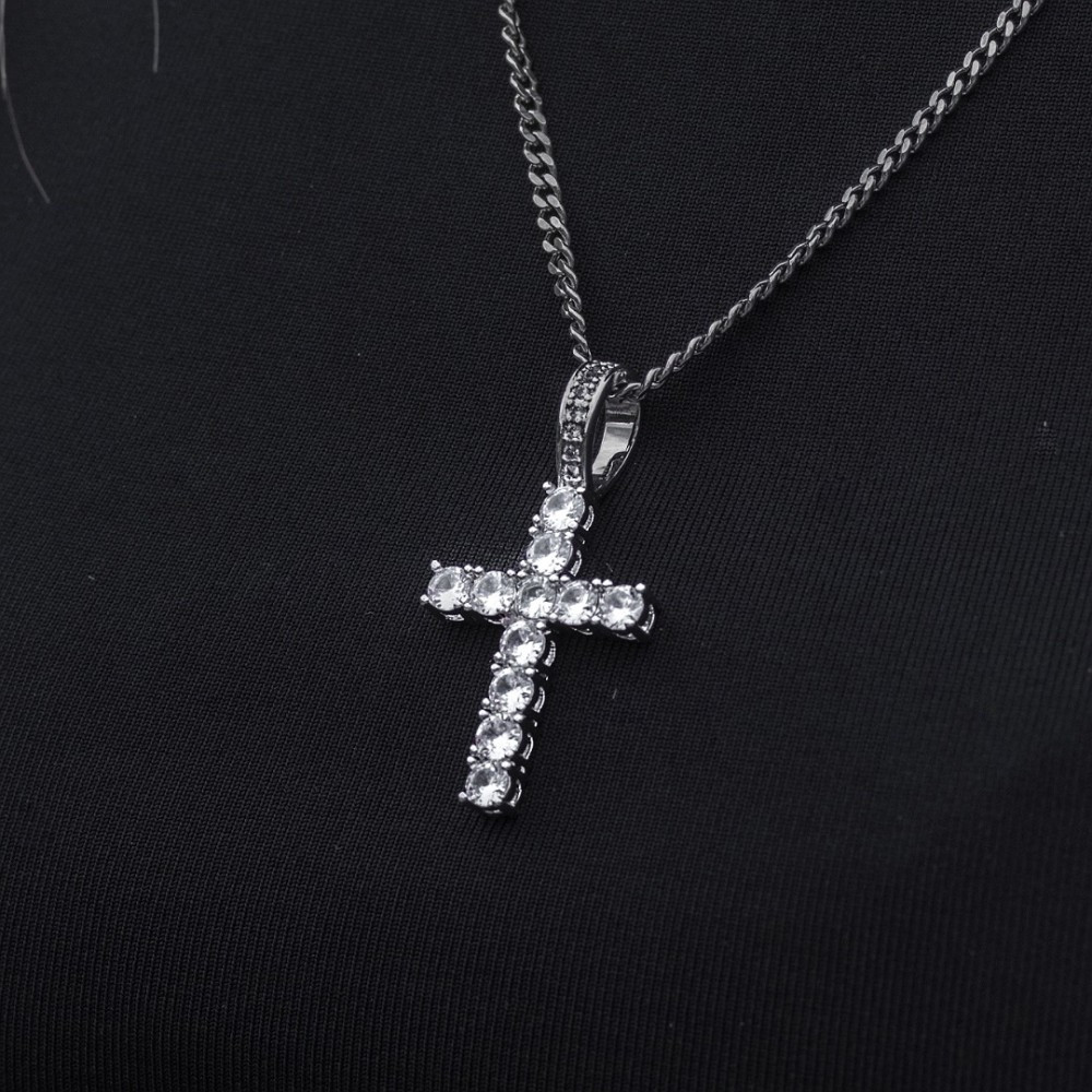 Iced Cross Pendant - (Female) nemesacél nyaklánc iced out köves kereszt medállal